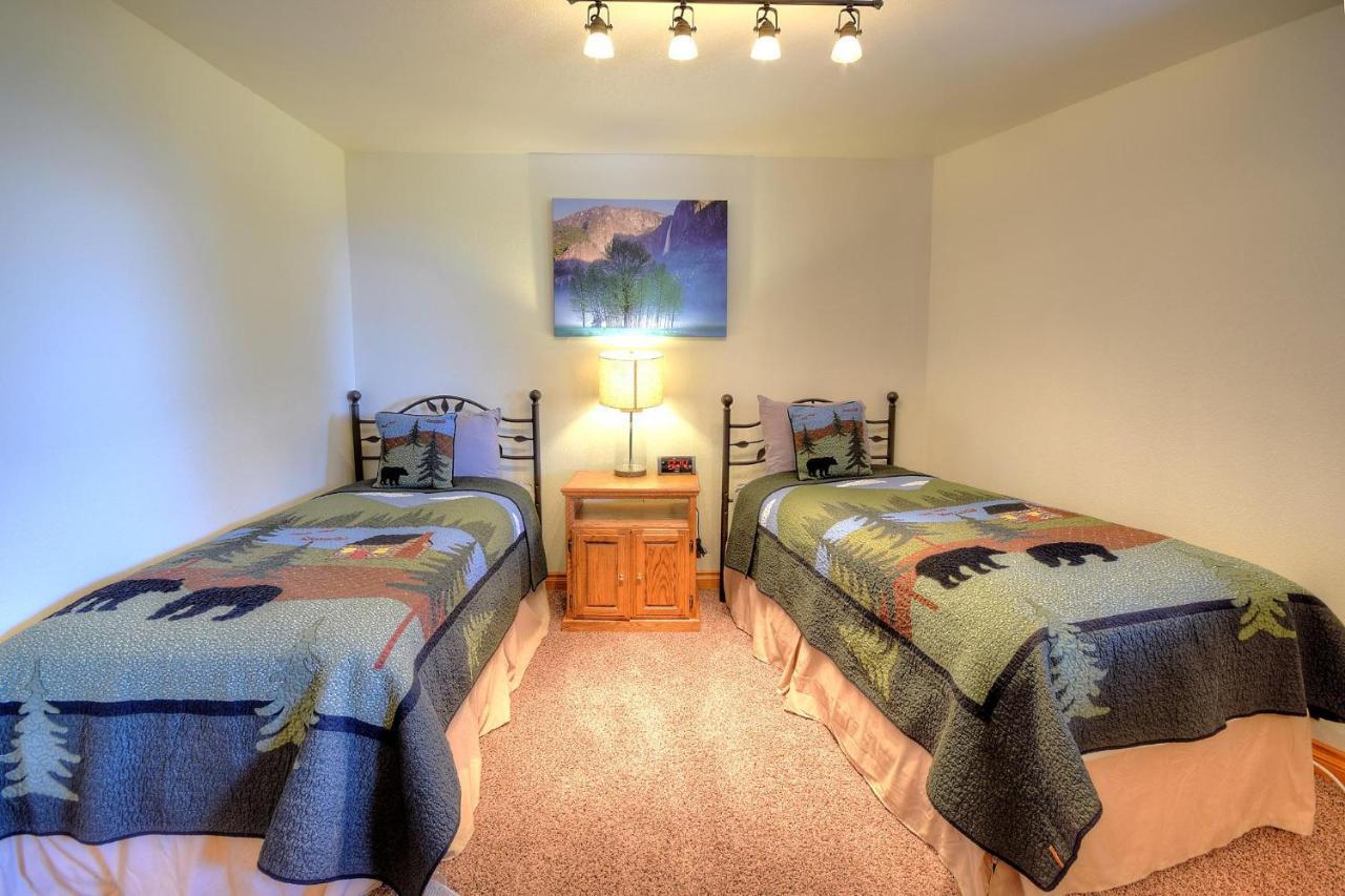 Treetops Cabin โยเซมิตีเวสต์ ภายนอก รูปภาพ